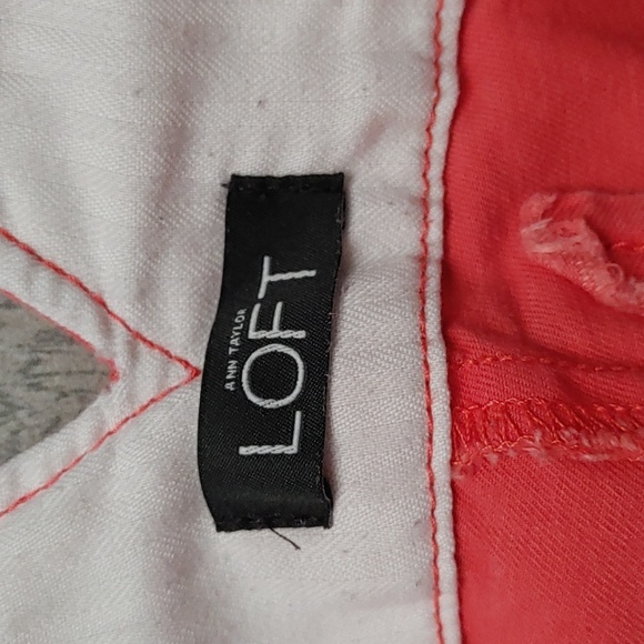 LOFT Coral Wide Leg Trouser Pants with Button Detail Women's Size 12 Streetwear - Picture 2 of 9